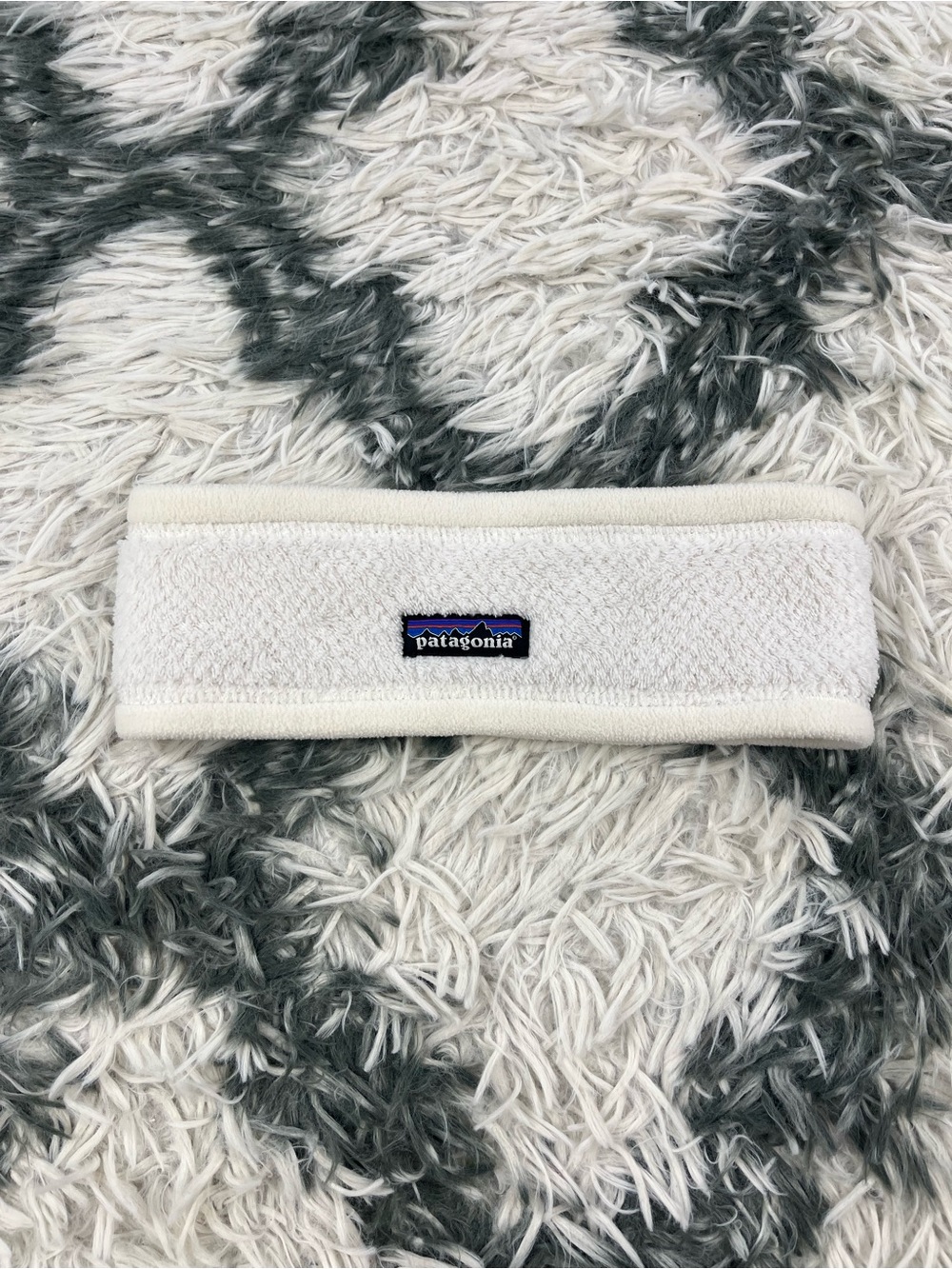Patagonia Womenโs ivory Headband Fleece Lined Ear Warmer One Size